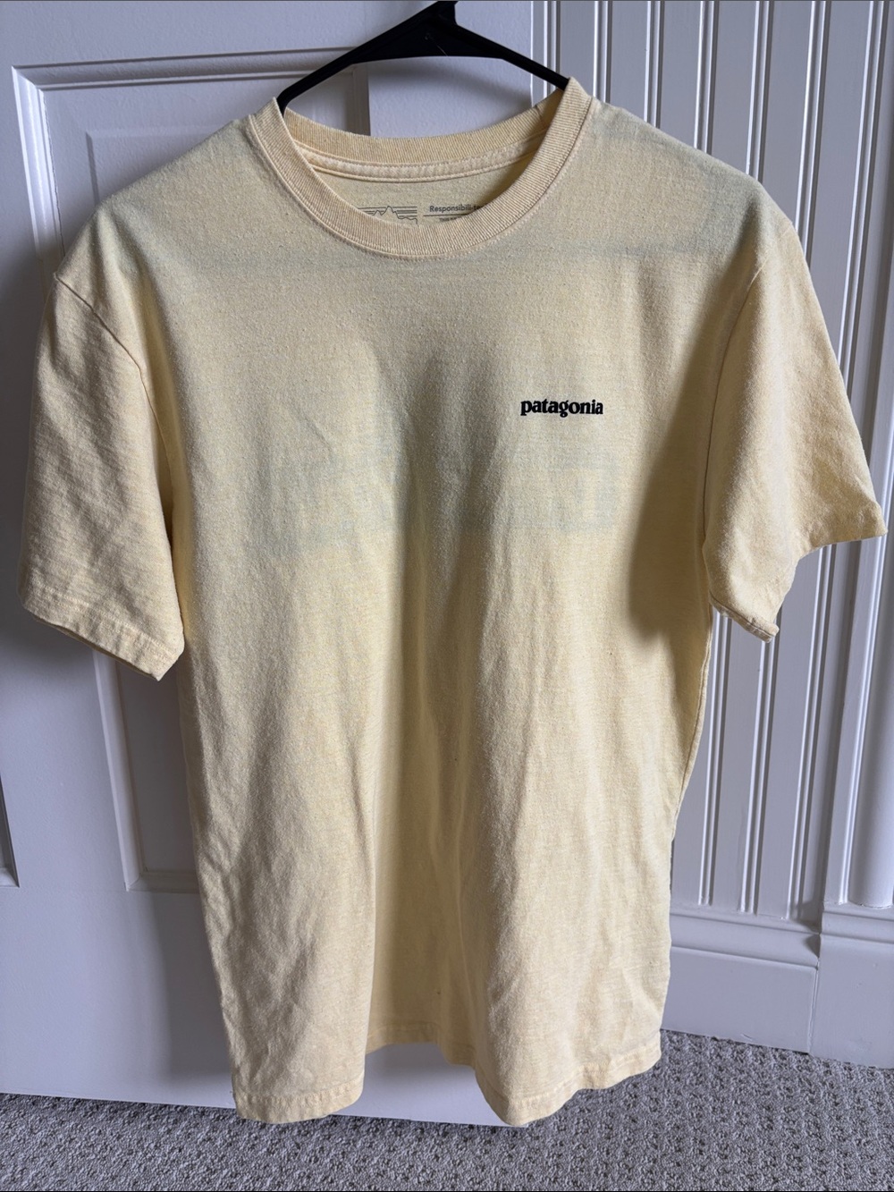 Patagonia Pale Yellow Short Sleeve Logo Tee Men’s Size Small